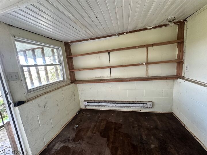 Property Photo:  122 Haywood Street  OH 43920 