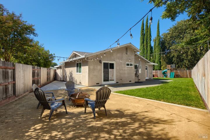 Property Photo:  613 Isabella Court  CA 95687 