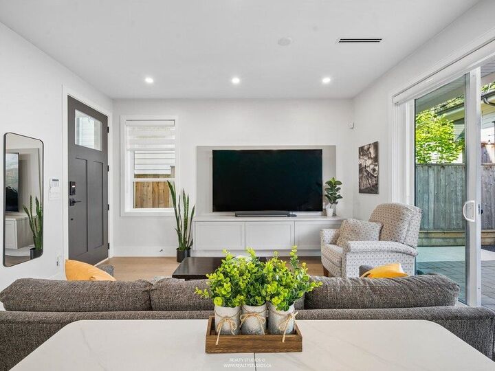 Property Photo: 3535 E Georgia Street BC V5K 2L9