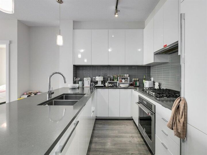 Property Photo:  9388 Tomicki Avenue 613  BC V6X 0P1 