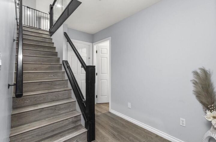 Property Photo: 34795 1 Avenue BC V2S 8C2