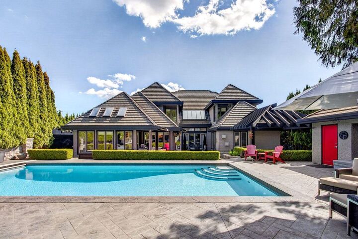 Property Photo: 805 Rochester Avenue BC V3K 2W3