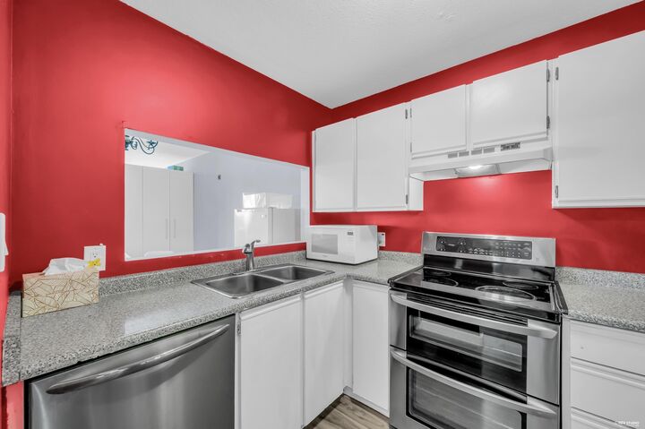 Property Photo: 918 Roderick Avenue 115 BC V3K 1R1