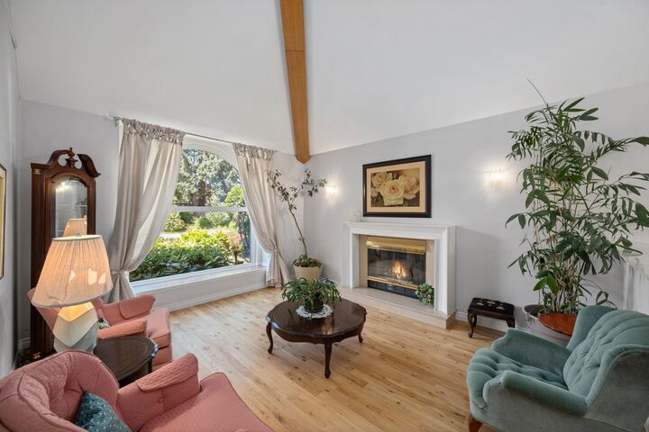 Property Photo: 16614 Cherryhill Crescent BC V2W 0A8