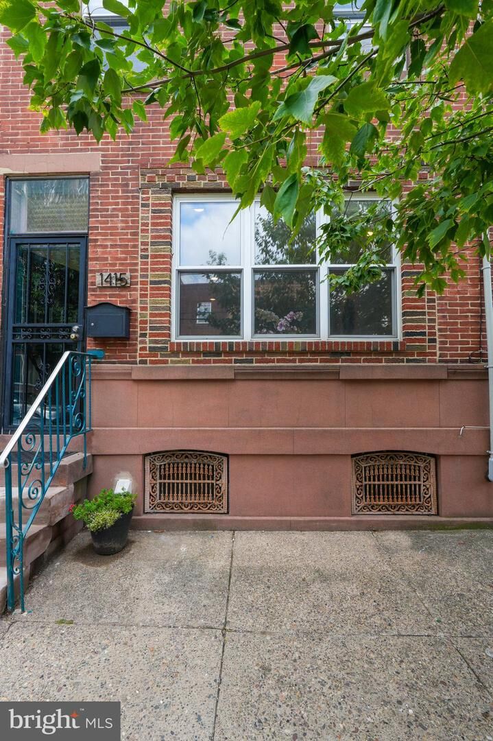 Property Photo:  1415 S 8th Street  PA 19147 
