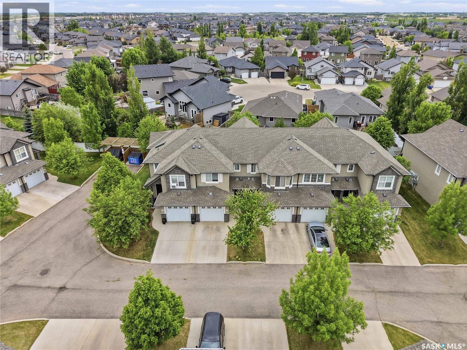 Property Photo: 309 410 Hunter Road SK S7T 0L5