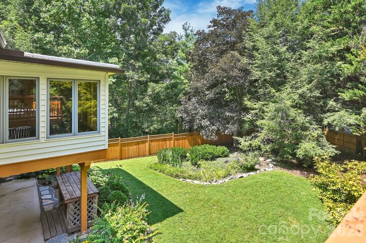 Property Photo:  30 Nichols Hill Drive  NC 28804 