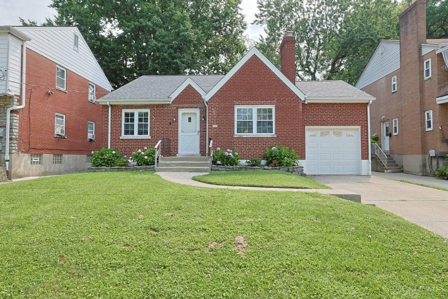 Property Photo: 1132 Betty Lane OH 45238