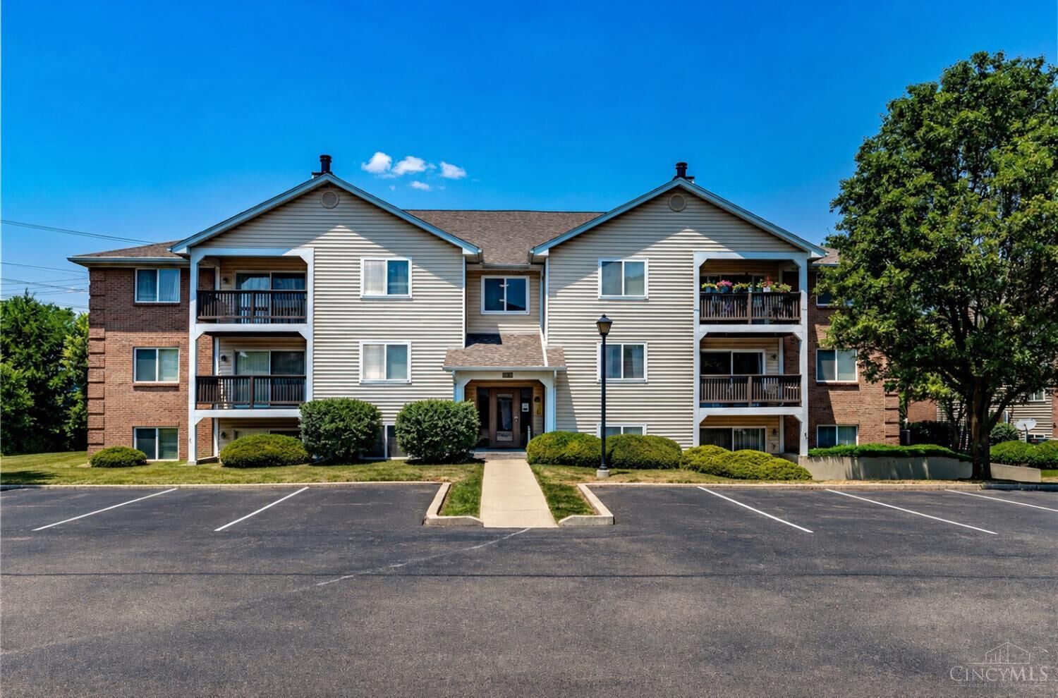 Property Photo: 12171 Regency Run Court OH 45240