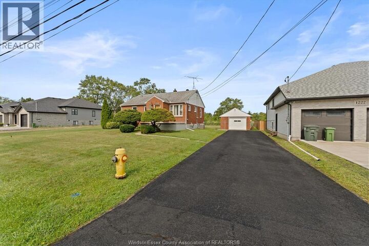 Property Photo:  1226 Surrey Drive  ON N9H 1A9 