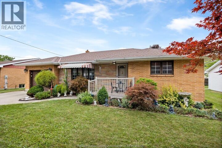 Property Photo:  247 Erie Street South  ON N0R 1G0 