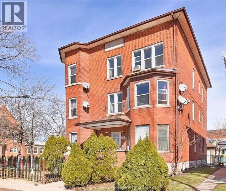 Property Photo:  706 Marentette Avenue 5  ON N9A 1Z6 