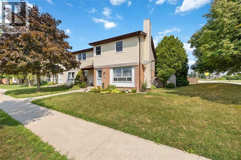 Property Photo: 200 St. Clair Boulevard 2 ON N0N 1G0