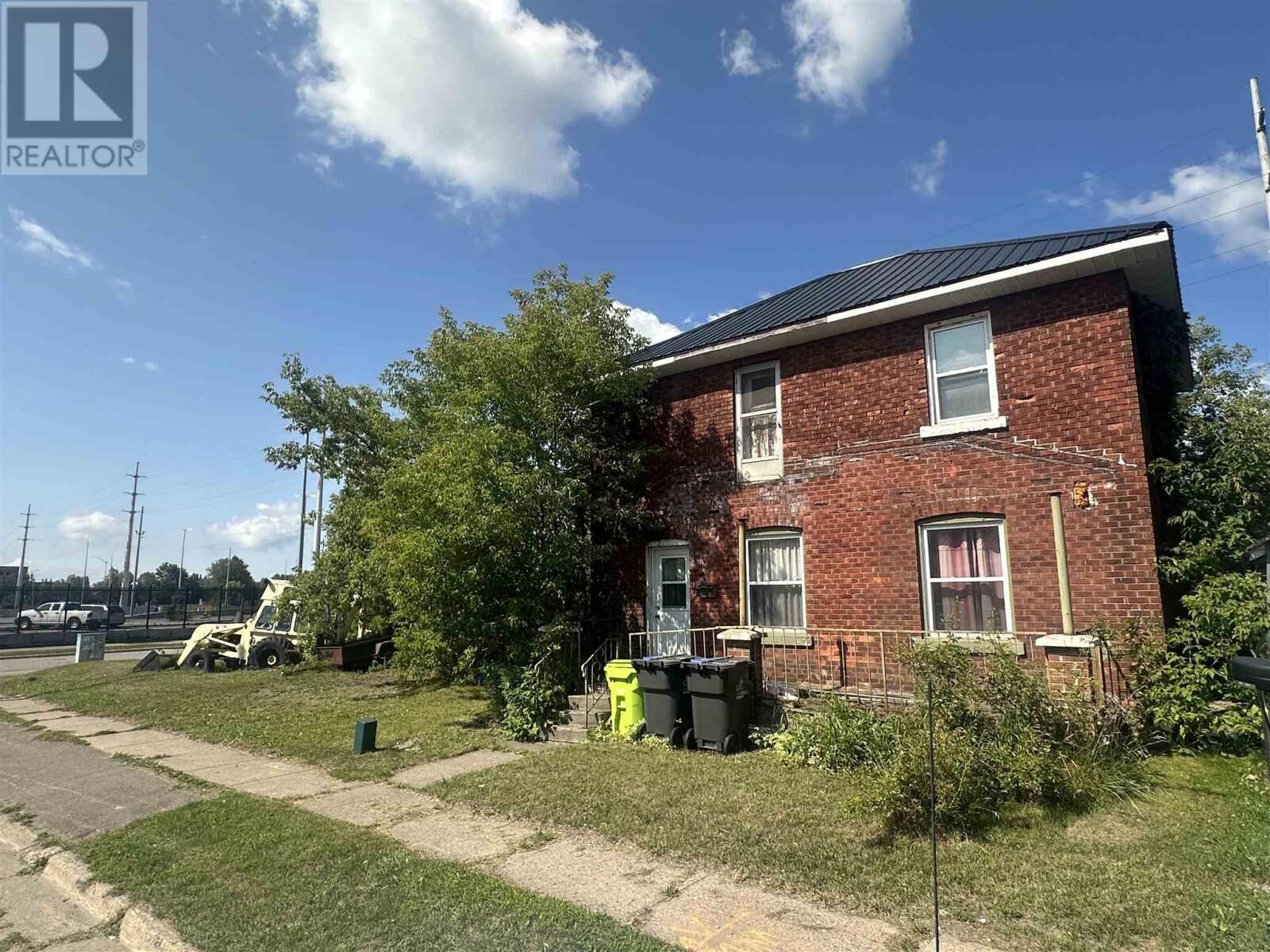 Property Photo:  165 Toronto St  ON P6A 1S8 