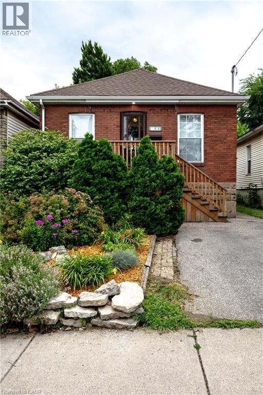 Property Photo: 94 Edgemont Street North ON L8H 4C8