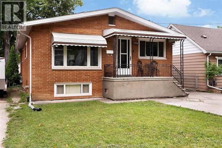 Property Photo:  1938 Ferndale Avenue  ON N8T 2L1 