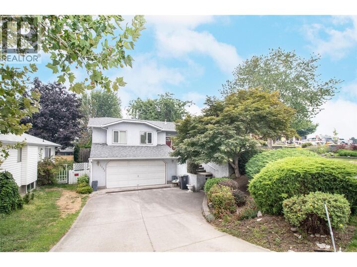 Property Photo:  1152 Koby Court  BC V1Y 9J9 