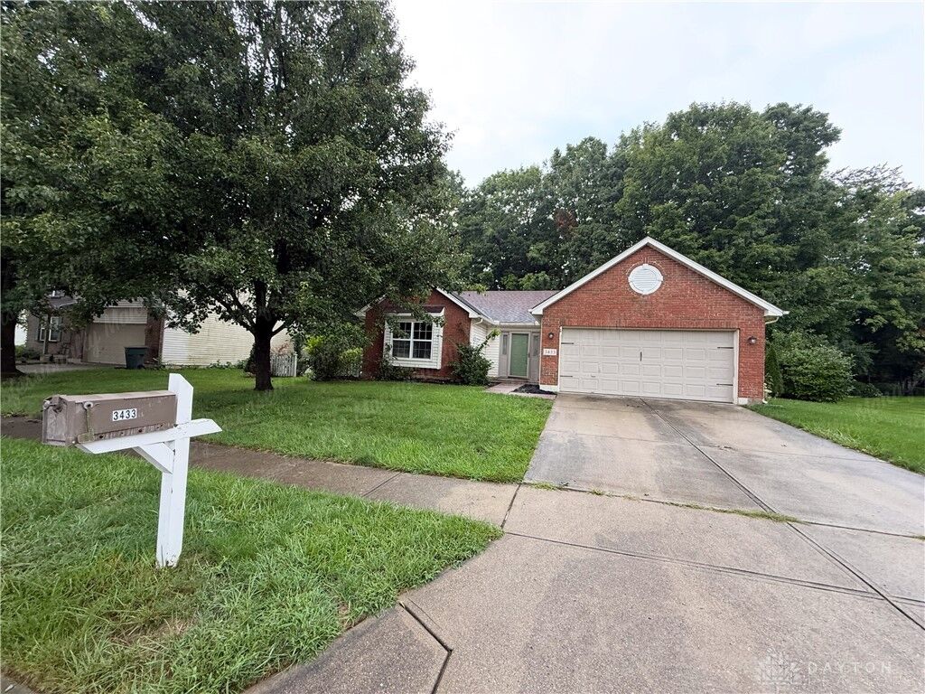 Property Photo:  3433 Surry Ridge Way  OH 45424 