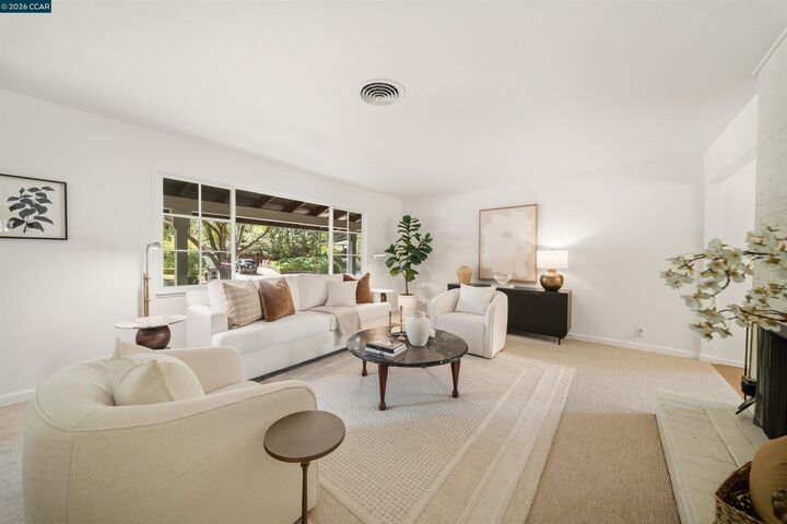 Property Photo: 805 Turrini Dr CA 94526