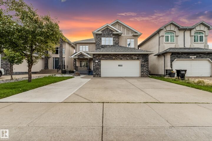 1508 68 Street SW — photo 1