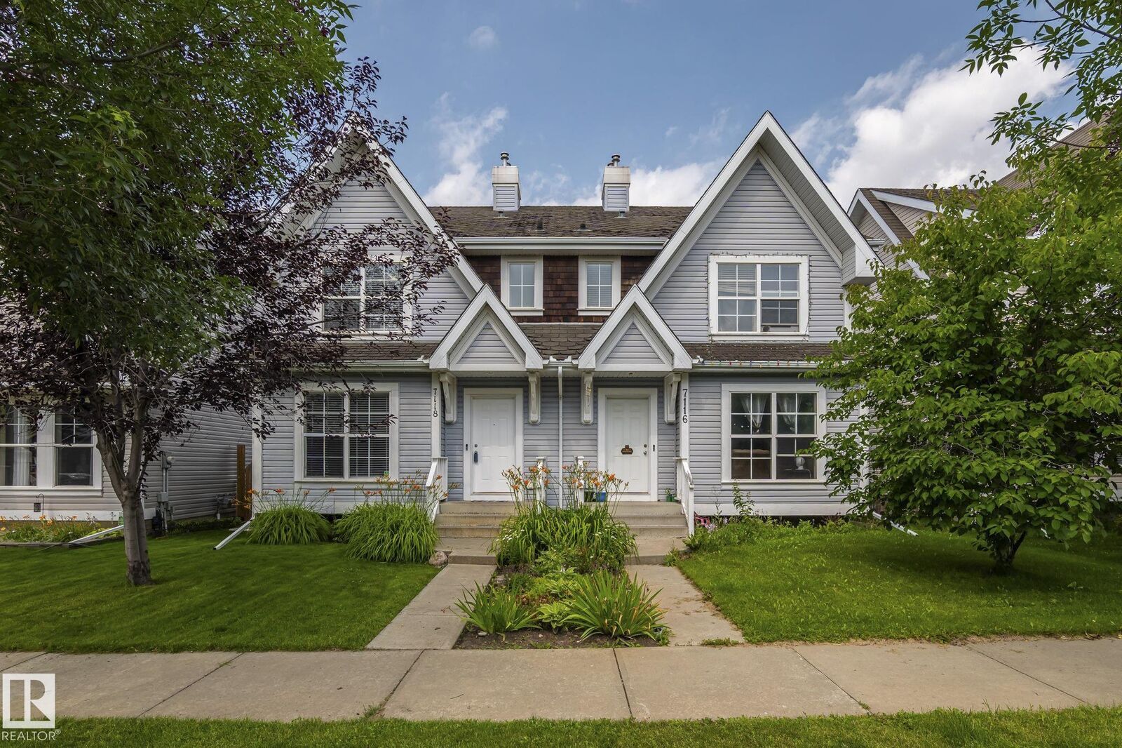 Property Photo:  7118 19A Avenue SW  AB T6X 0K2 