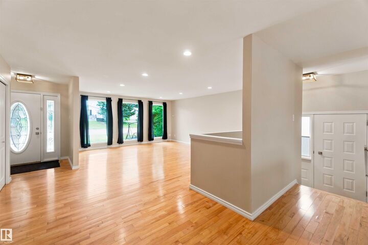 Property Photo: 4414 53A AB T0A 3C0