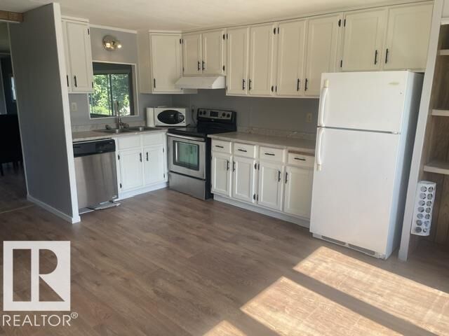 Property Photo: 450 Evergreen Park NW AB T5Y 4M2