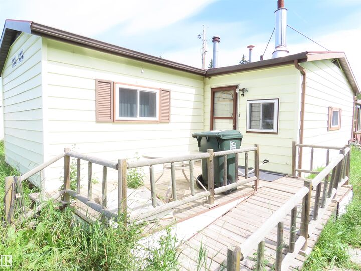 Property Photo: 56102 Rge Road 53 100 AB T0E 1V0