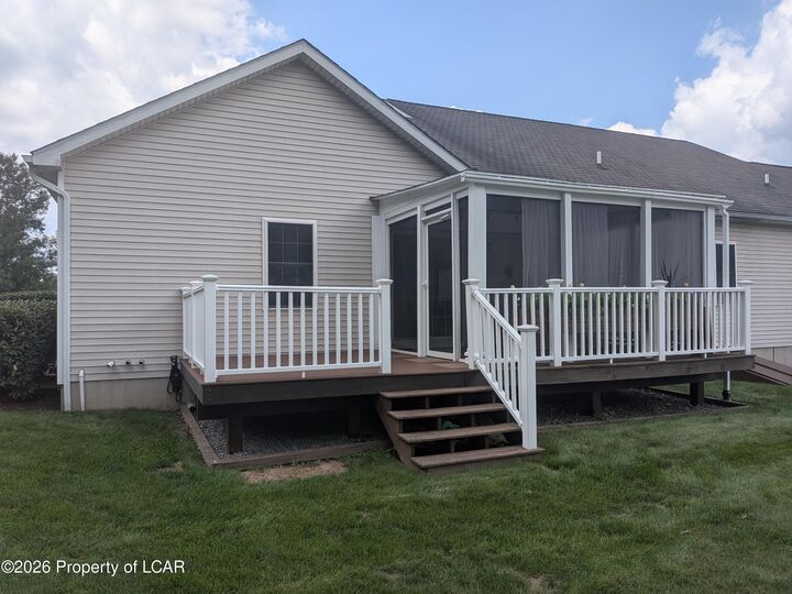 Property Photo:  45 Somerset Drive  PA 18706 