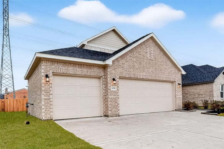 Property Photo:  2110 Spring Hollow Drive  TX 77521 