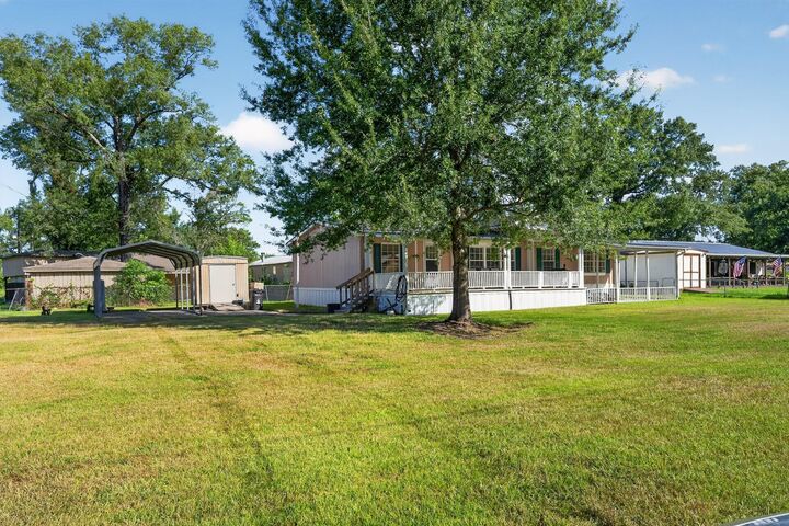 Property Photo:  113 Butternut  TX 77351 
