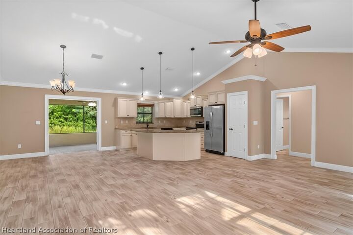 Property Photo:  4423 Medina Way  FL 33875 