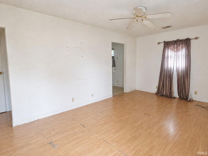 Property Photo: 1507 Waggoner Avenue IN 47714