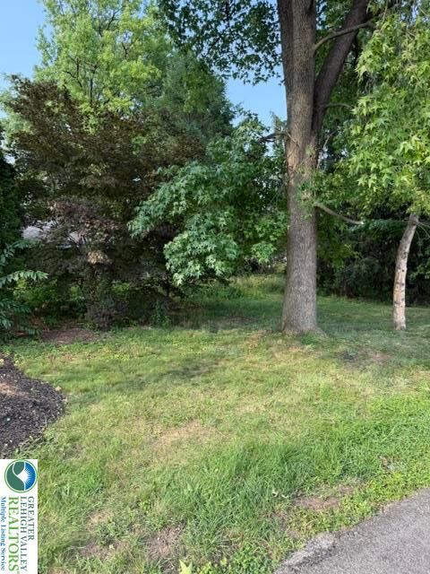 Property Photo:  5829 Hill Drive  PA 18104 