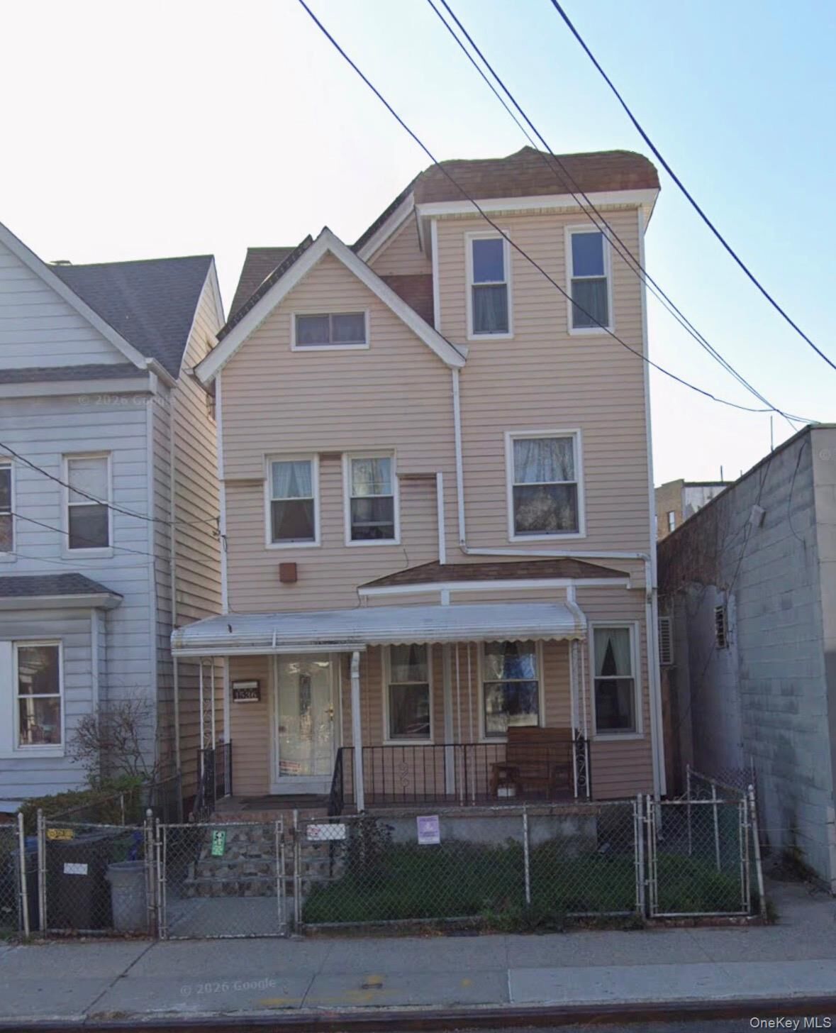 Property Photo:  1536 Silver Street  NY 10461 