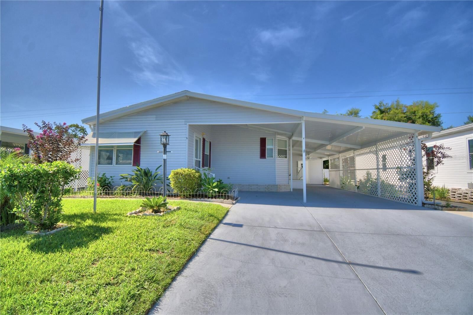 Property Photo:  6086 Southern Oaks Drive  FL 33884 