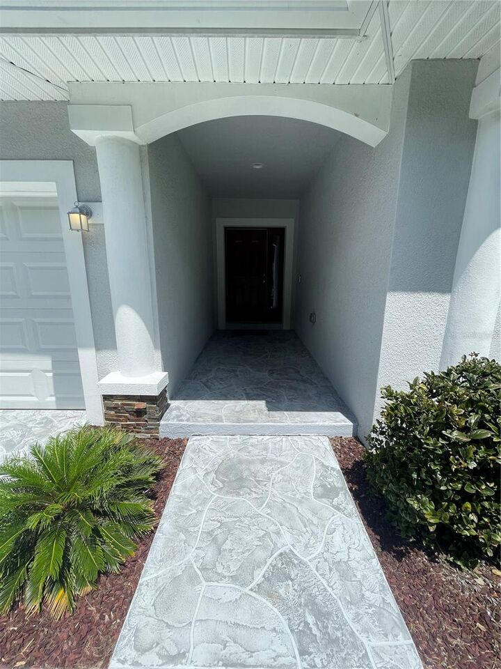 Property Photo:  232 Clayton Street  FL 33511 