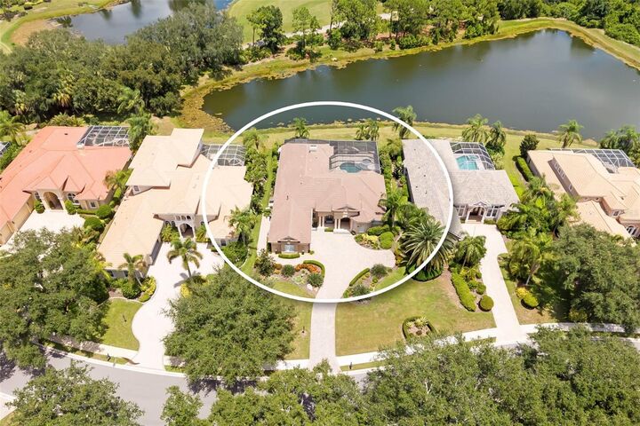 Property Photo: 7215 Chatsworth Court FL 34201