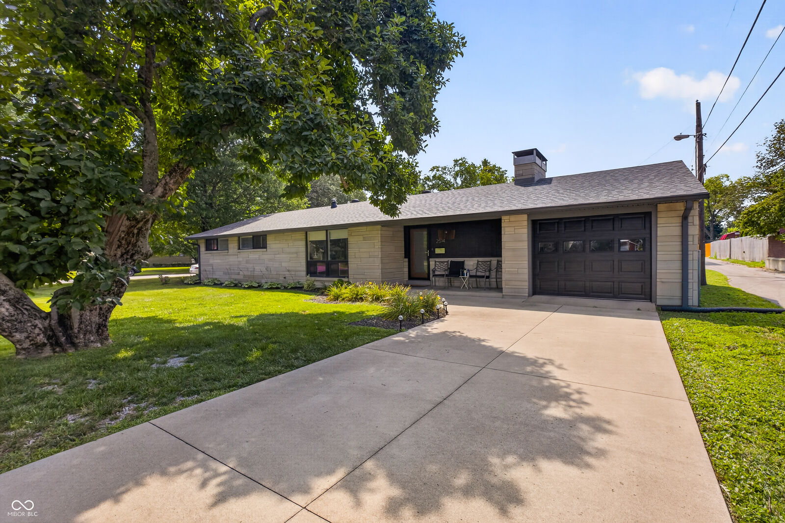 Property Photo: 2594 Franklin Street IN 47201