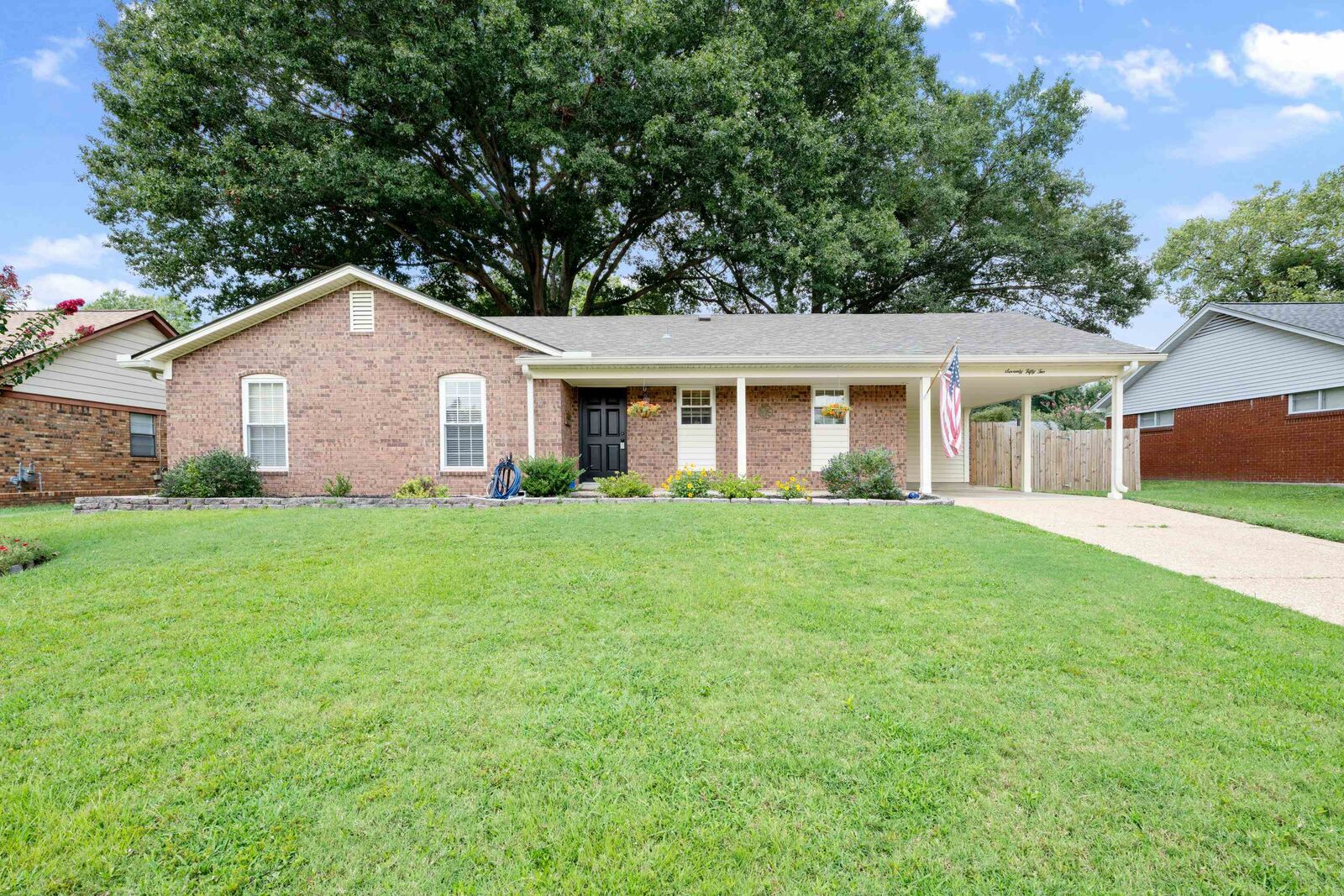 Property Photo:  7052 Dawnhill Rd  TN 38135 