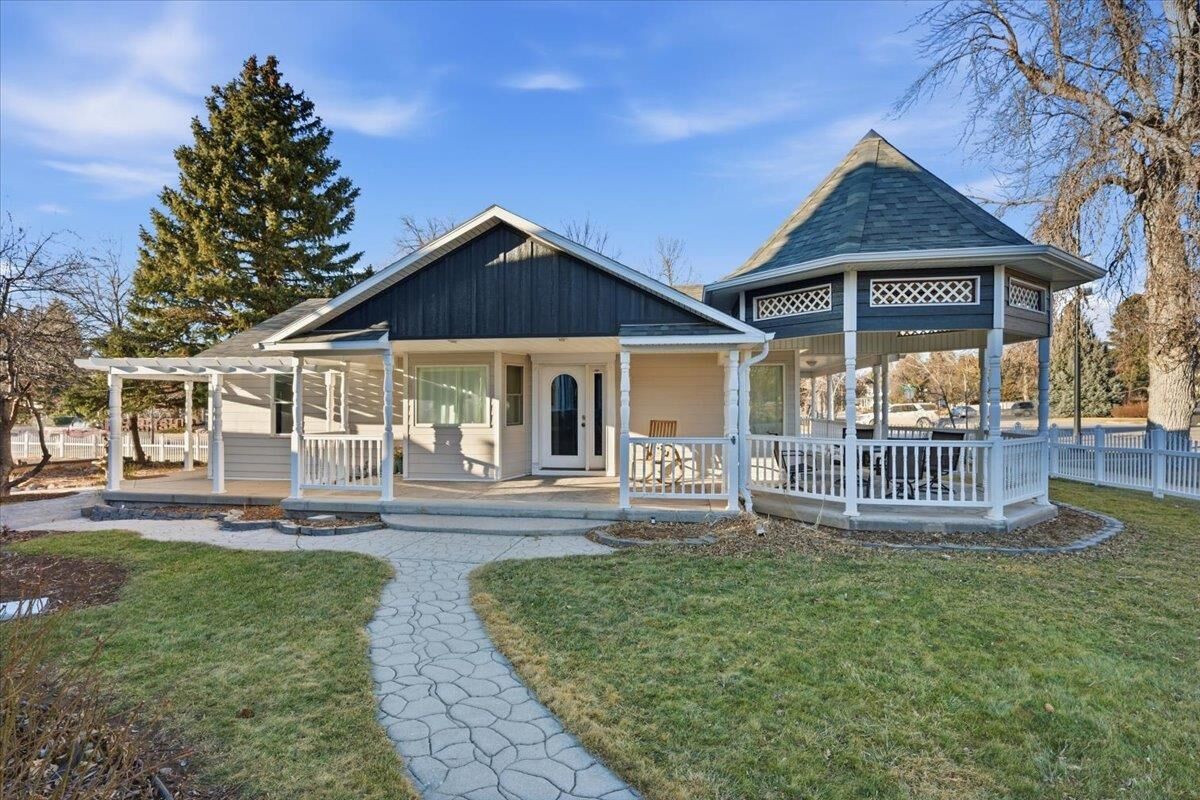Property Photo: 745 8th Street SD 57783