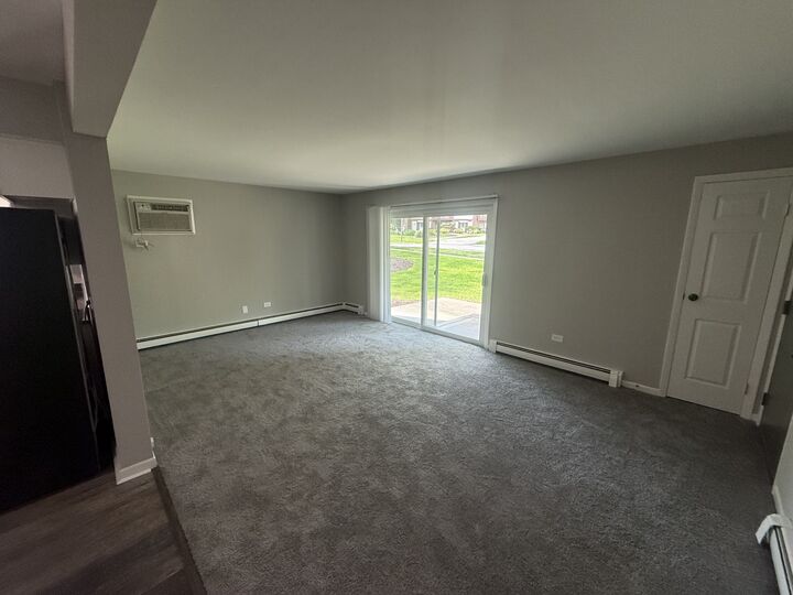Property Photo: 1110 Chalet Drive 104 IL 60561