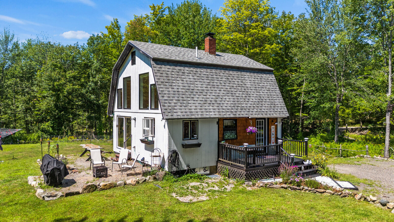 Property Photo:  76 Cross Road  ME 04076 