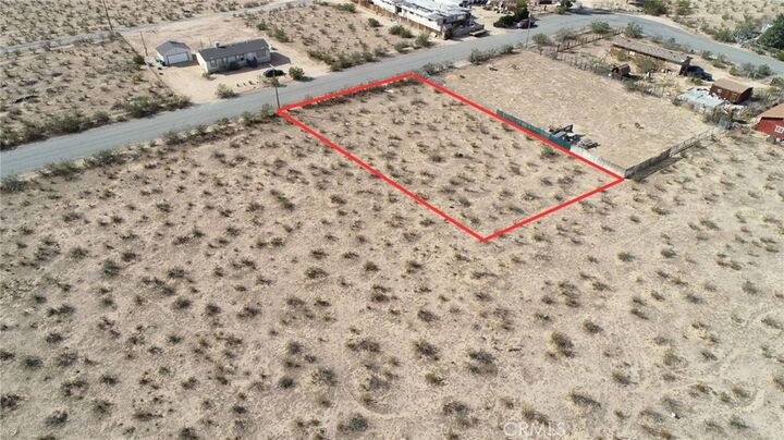 Property Photo: 11 Olanche Avenue CA 93501