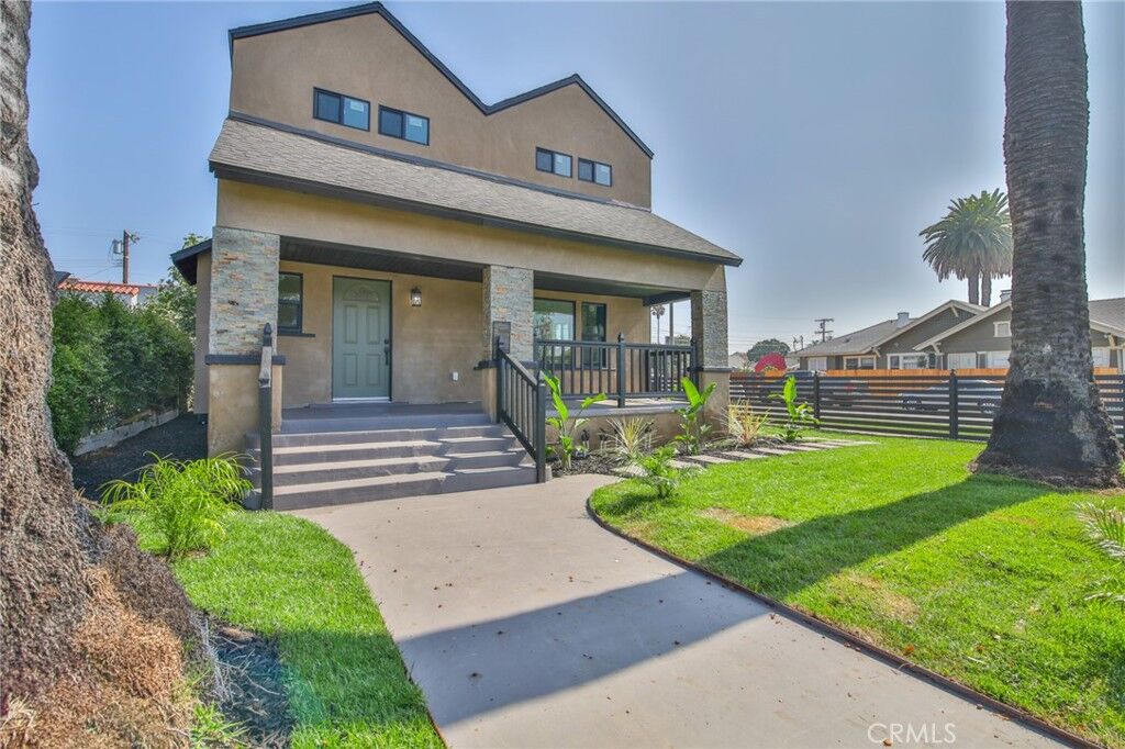 Property Photo:  1301 W 46th  CA 90037 