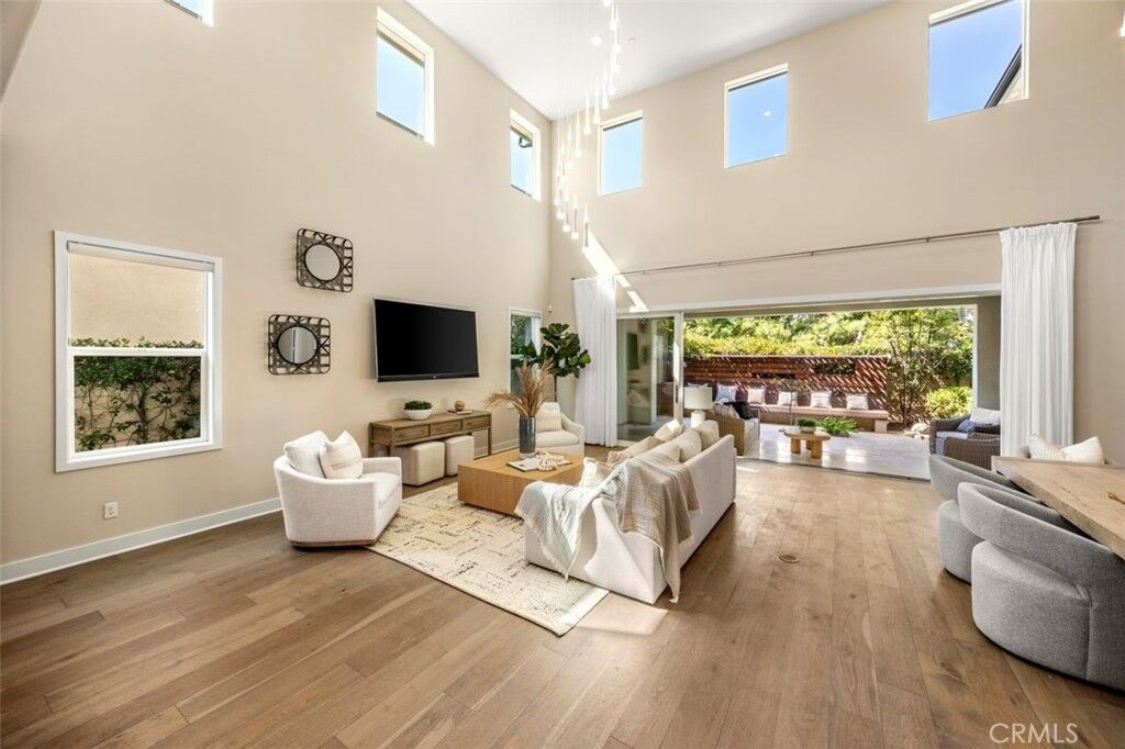 Property Photo:  88 Iluna  CA 92618 