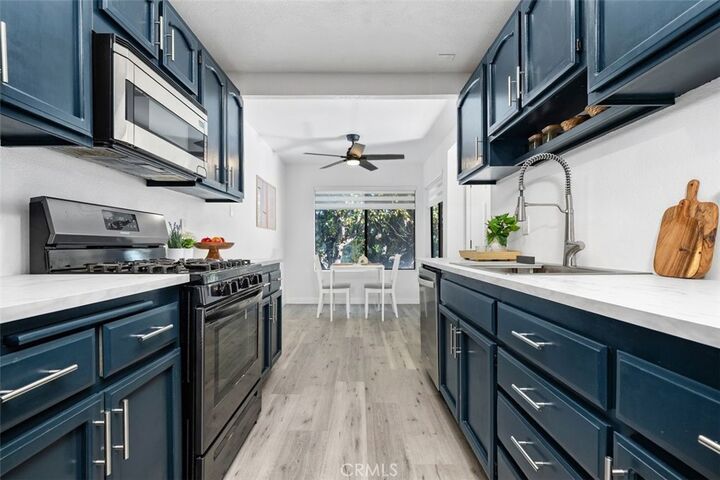 Property Photo:  20553 S Vermont Avenue 6  CA 90502 