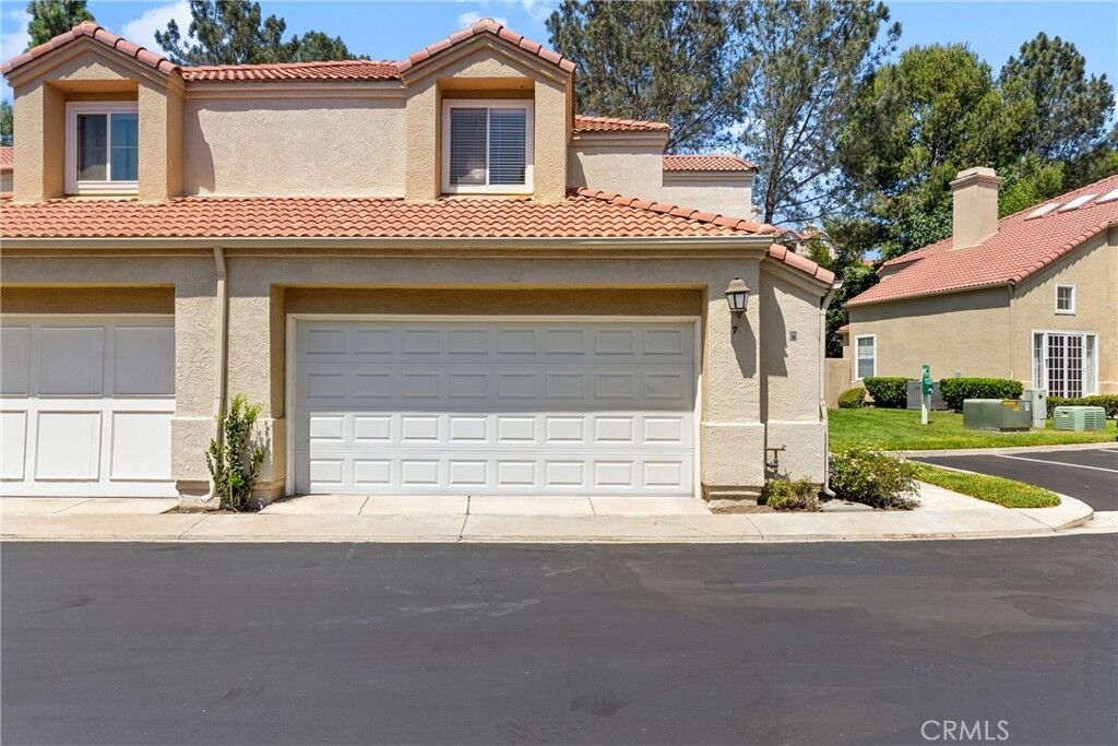 Property Photo: 7 Medici CA 92656