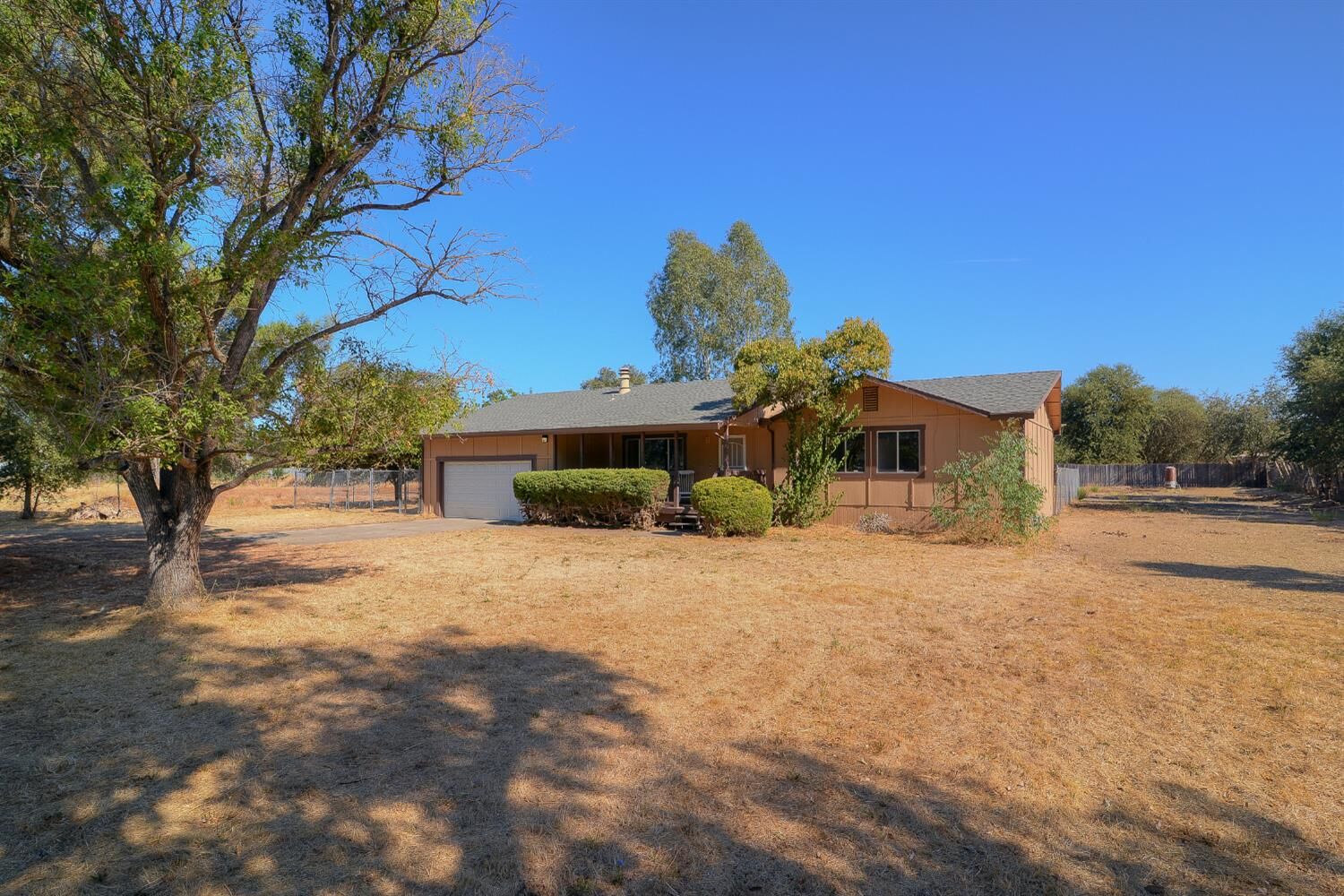 Property Photo: 1617 E Street CA 95673