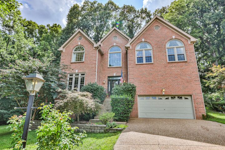 Property Photo: 3800 Lakeridge Run TN 37214